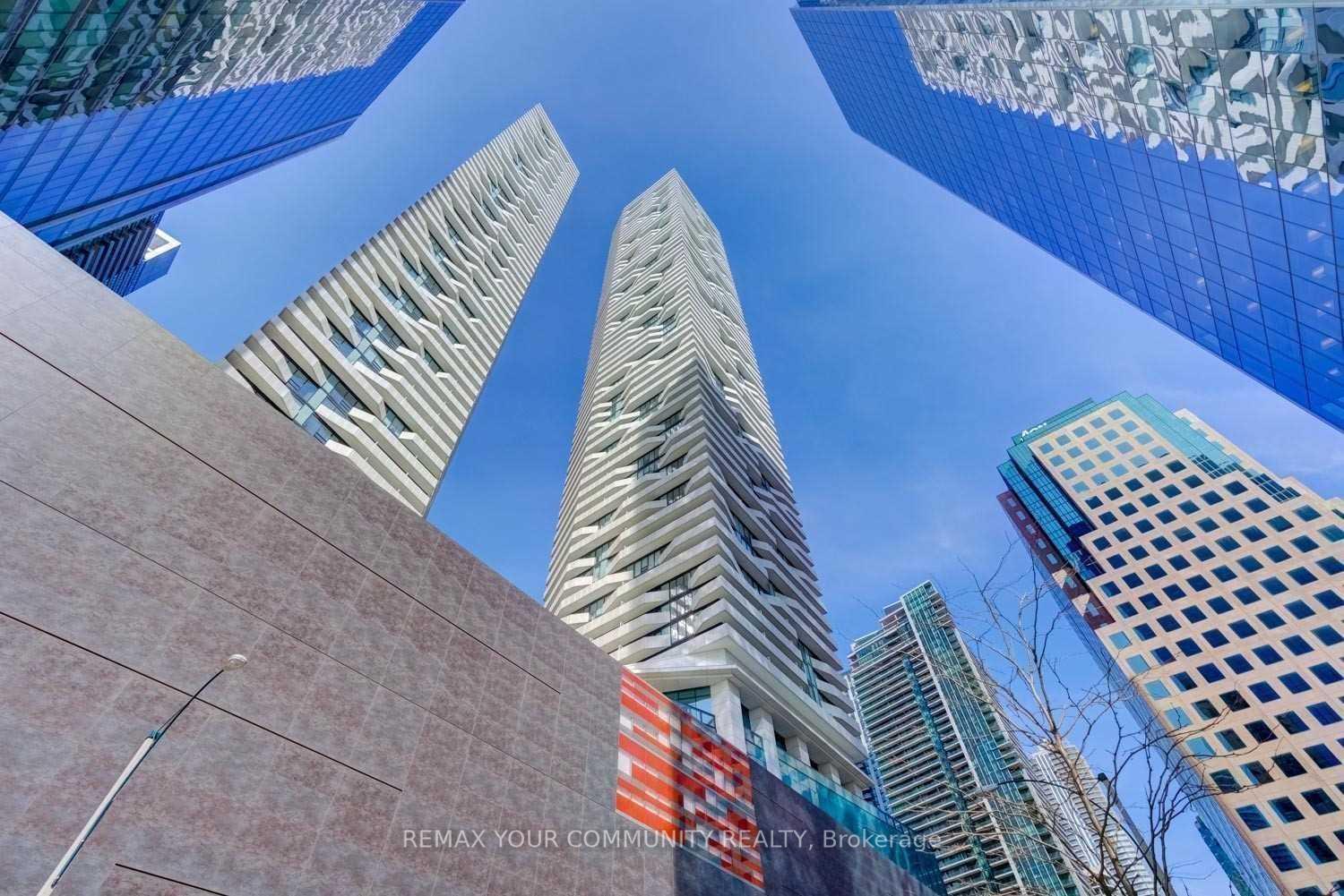 100-harbour-street-toronto-ontario-c12790404