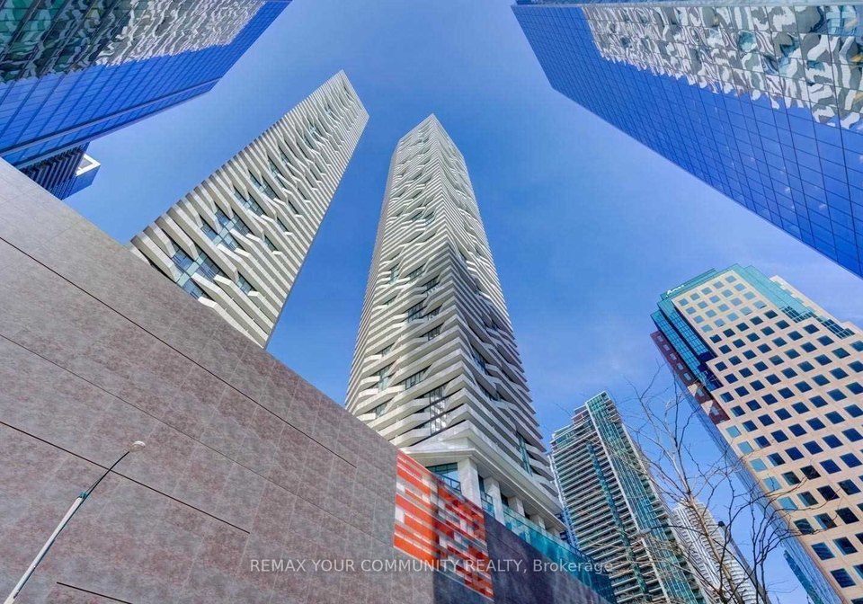 100-harbour-street-toronto-ontario-c12790404