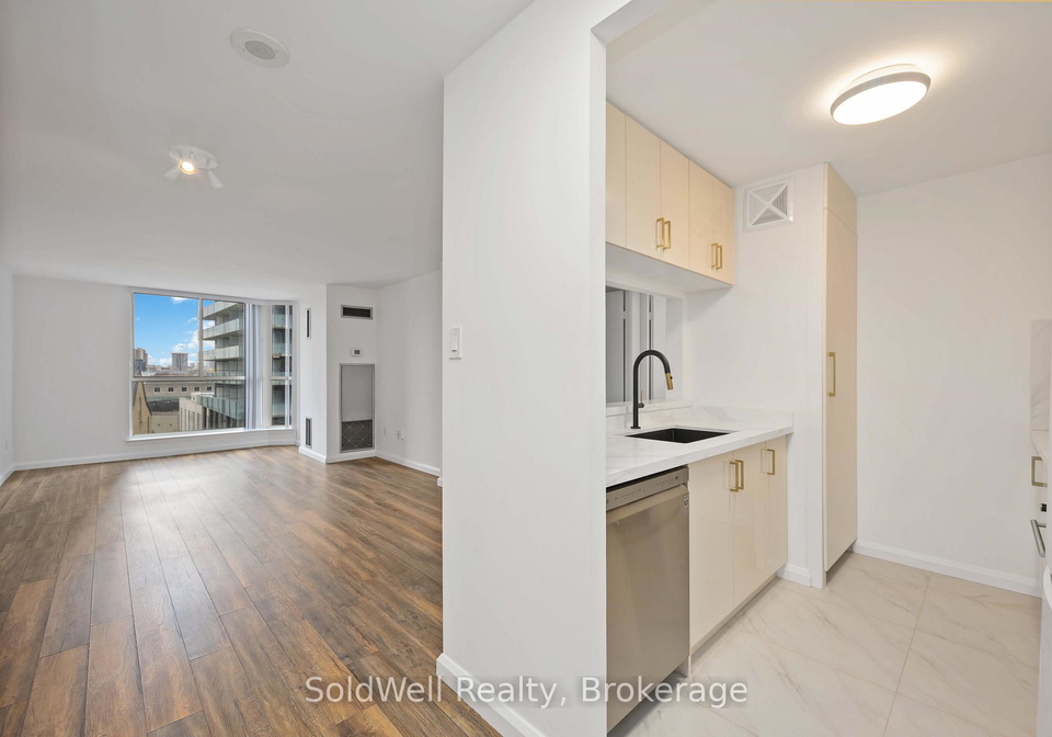 1055-bay-street-toronto-ontario-c12790582