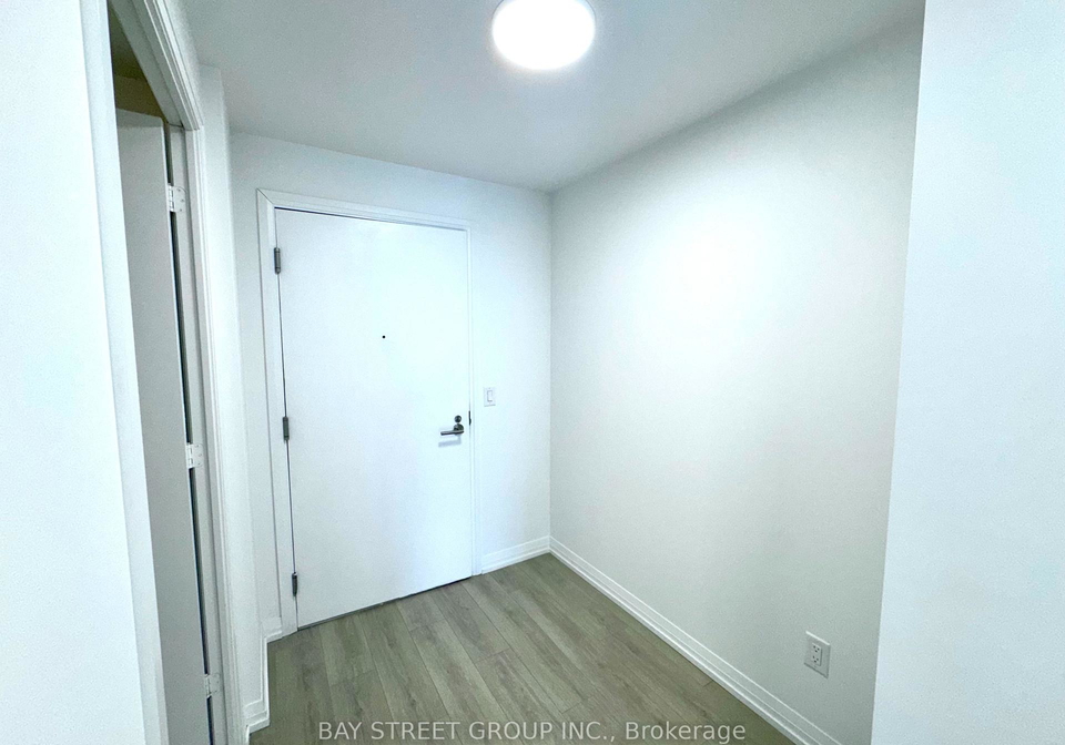8-widmer-street-toronto-ontario-c12790604