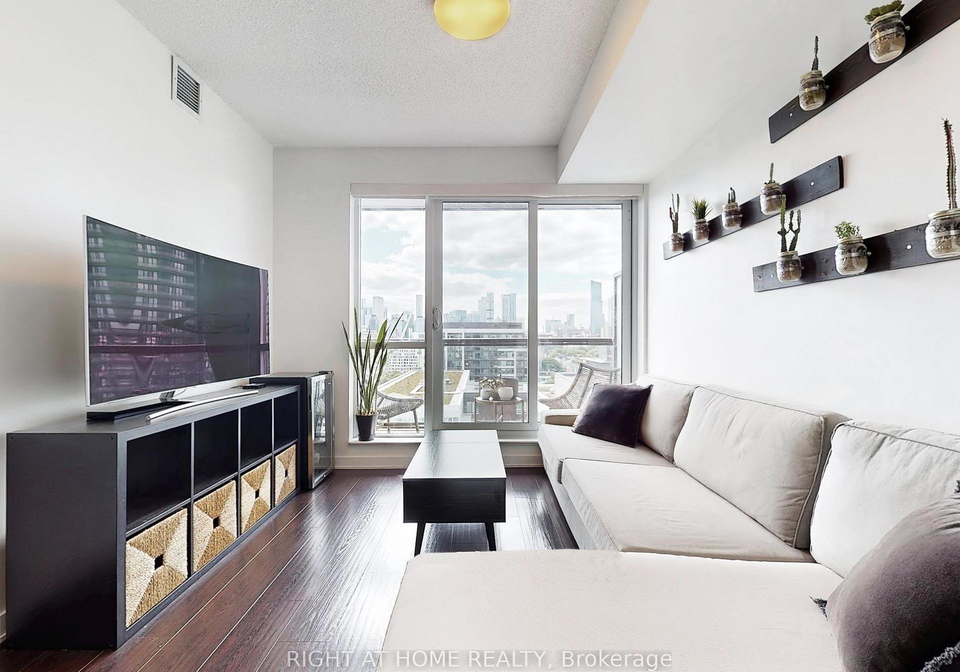 55-regent-park-boulevard-toronto-ontario-c12790754