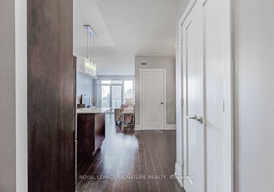 25-broadway-avenue-toronto-ontario-c12790778