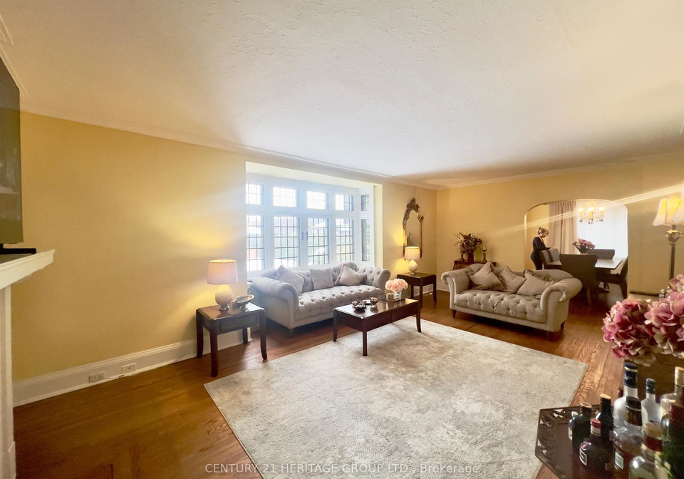 235-dawlish-avenue-north-york-ontario-c12792536