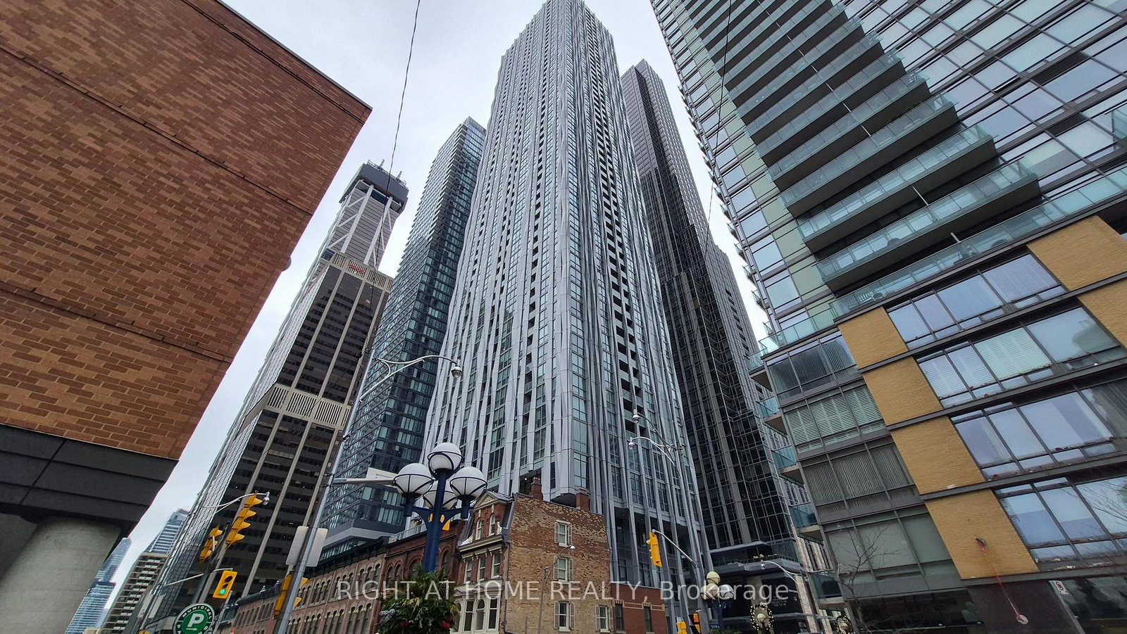 1-yorkville-avenue-toronto-ontario-c12792624