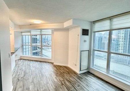 208-queens-quay-w-toronto-ontario-c12792998