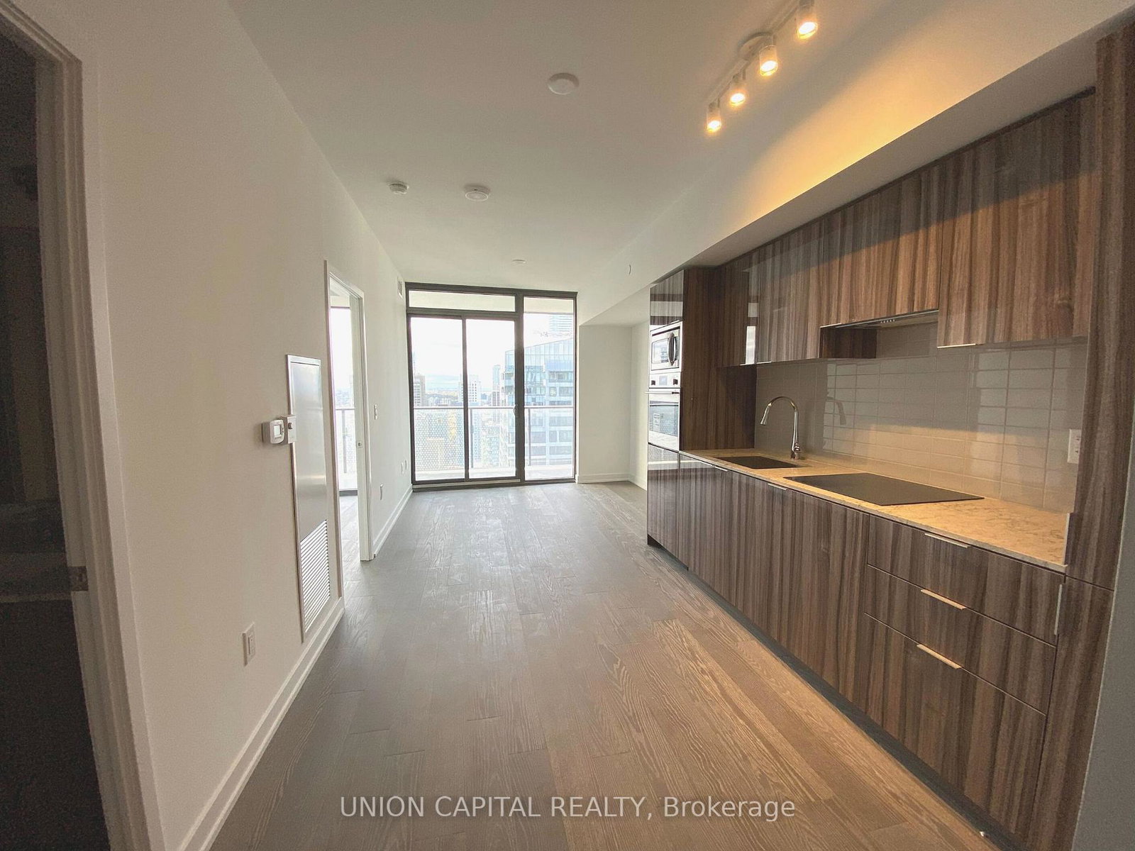11-wellesley-street-w-toronto-ontario-c12793268