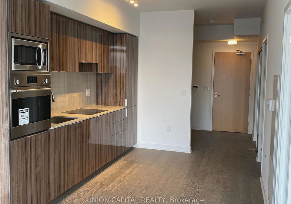 11-wellesley-street-w-toronto-ontario-c12793268