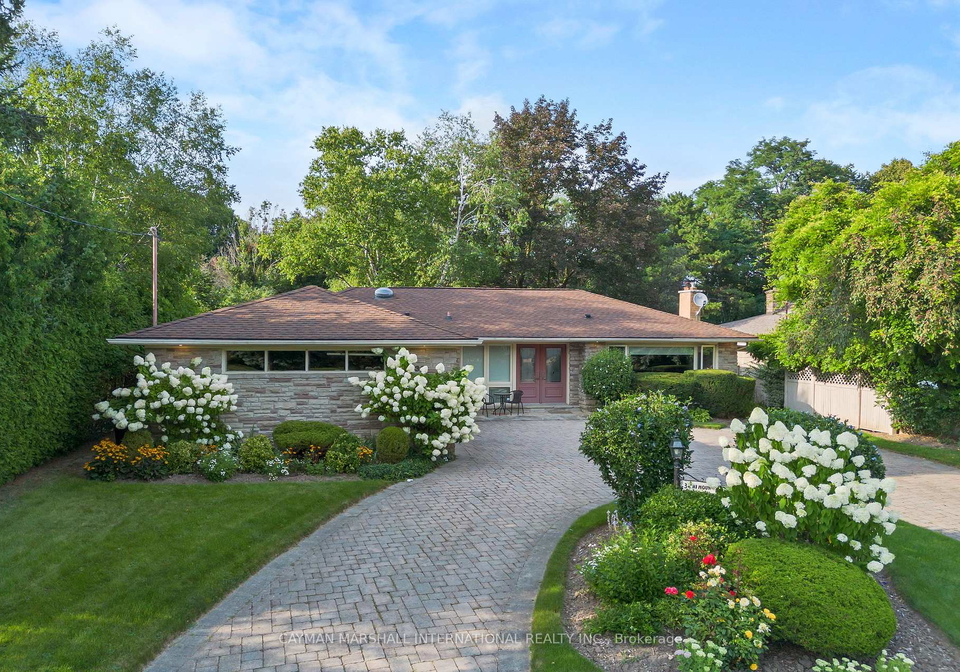 30-hi-mount-drive-north-york-ontario-c12793664