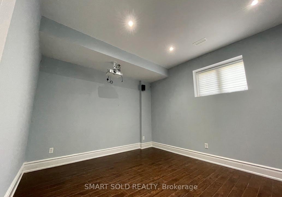 11-lurgan-drive-toronto-ontario-c12793690