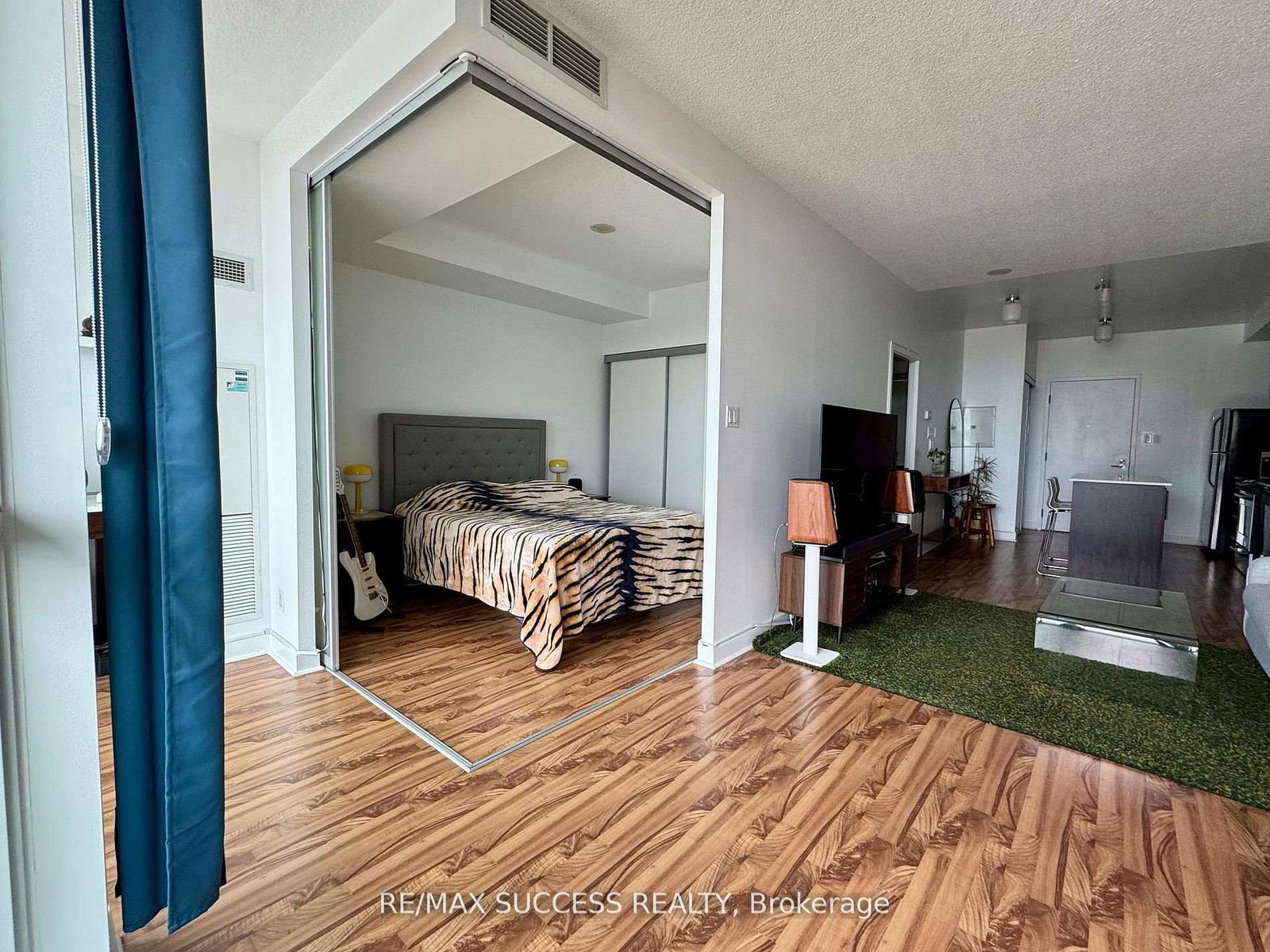 1171-queen-street-w-toronto-ontario-c12793808
