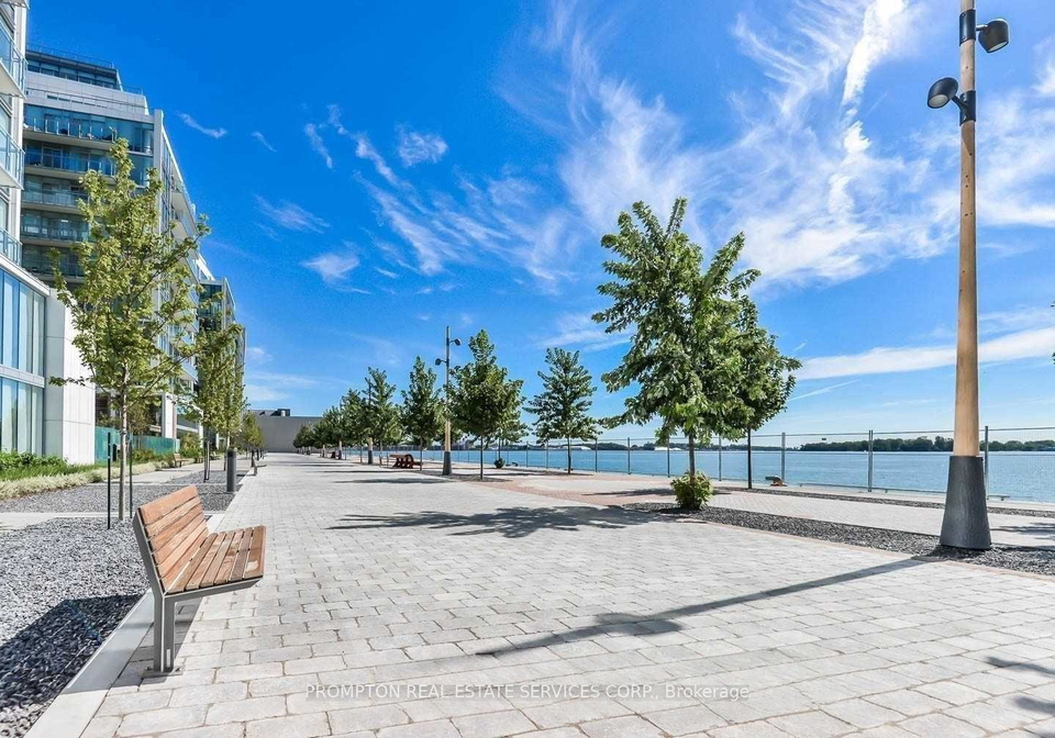 15-queens-quay-e-toronto-ontario-c12794242