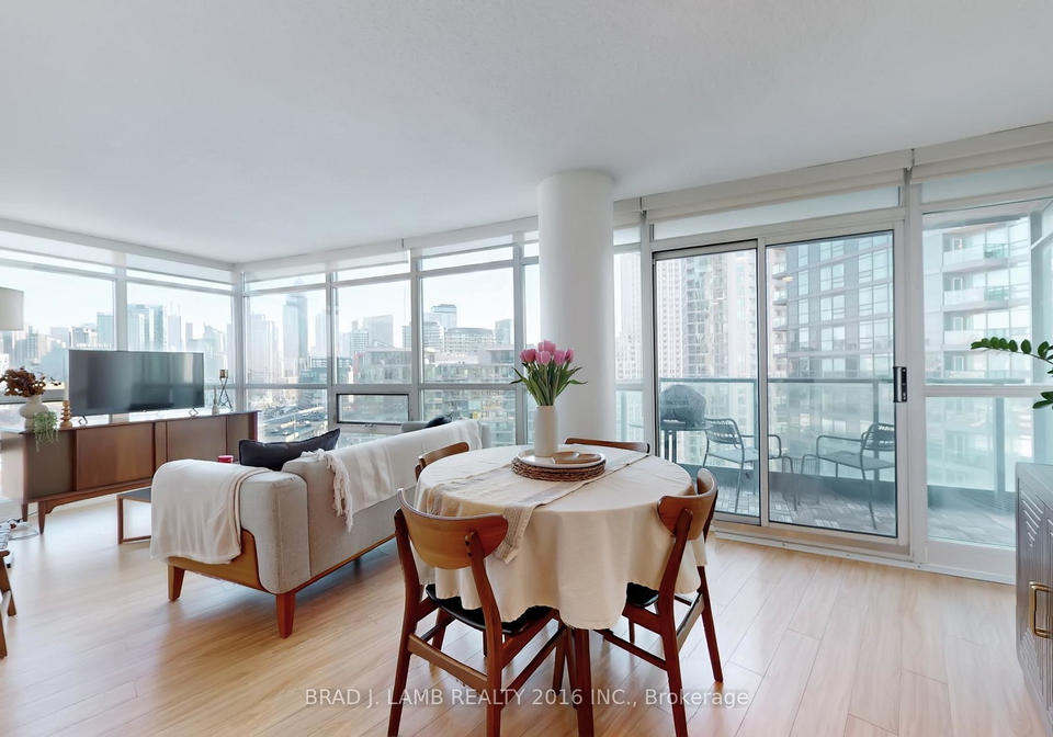231-fort-york-boulevard-toronto-ontario-c12794266
