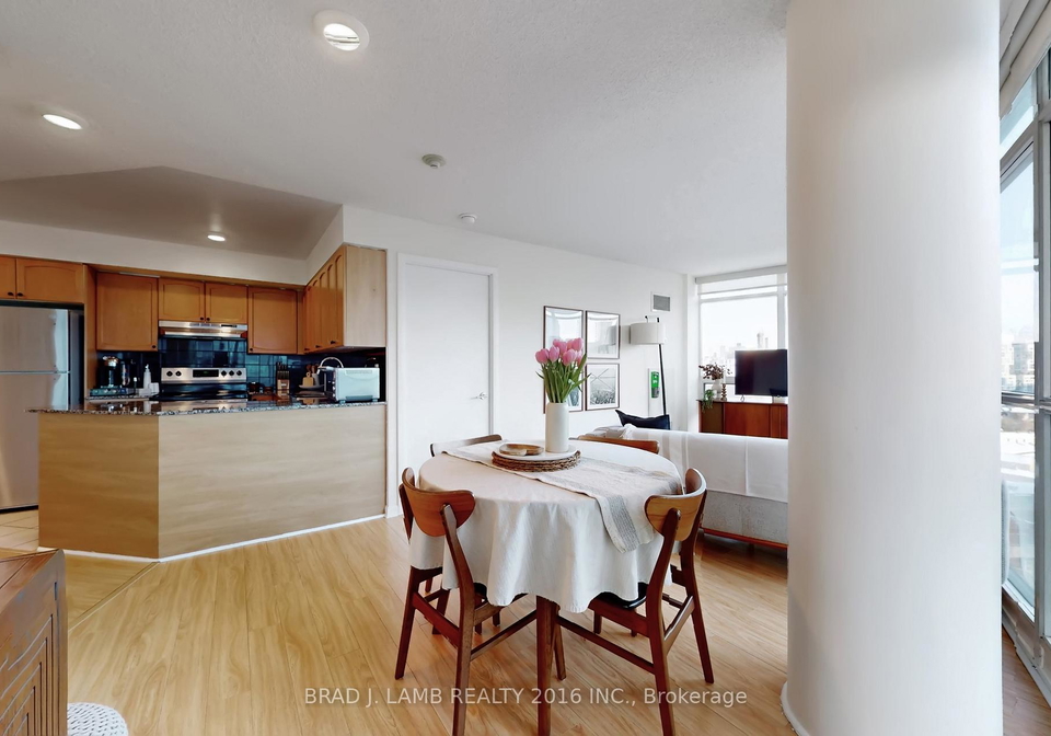 231-fort-york-boulevard-toronto-ontario-c12794266