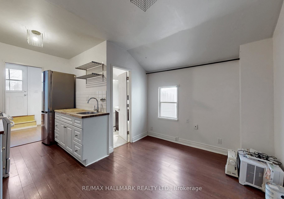 557-parliament-street-toronto-ontario-c12794476