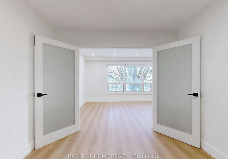 427-lawrence-avenue-w-toronto-ontario-c12794920