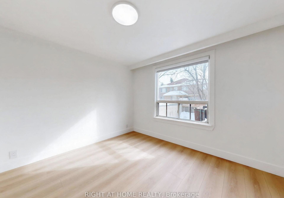 427-lawrence-avenue-w-toronto-ontario-c12794920