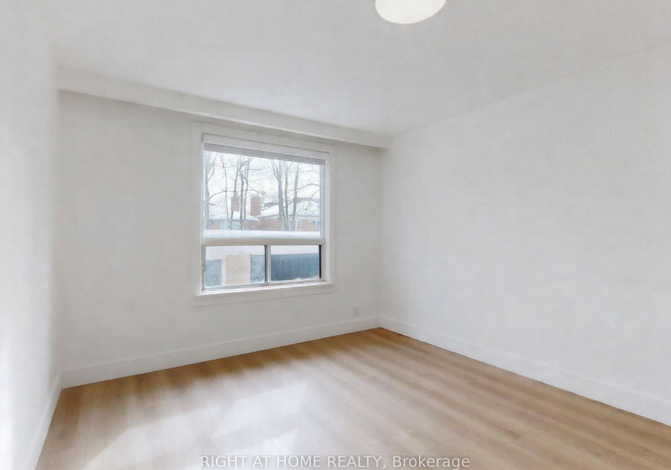 427-lawrence-avenue-w-toronto-ontario-c12794920