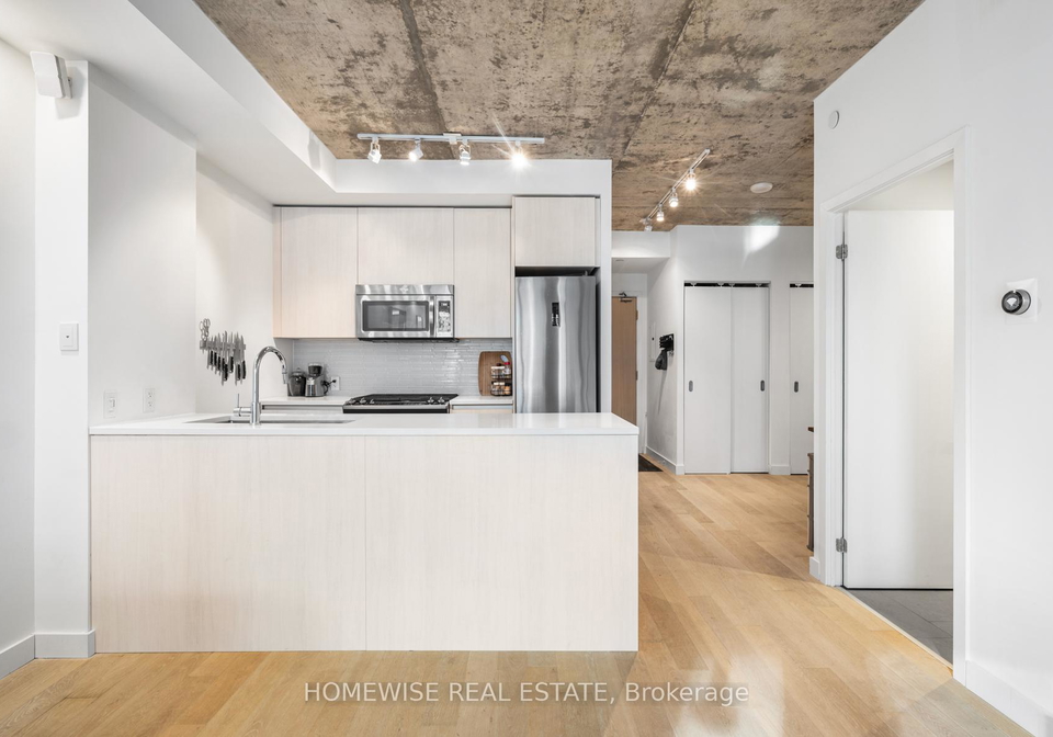 111-bathurst-street-toronto-ontario-c12795230