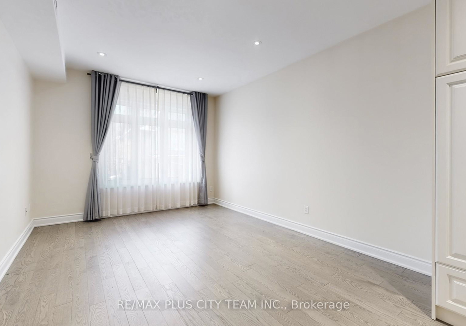 381-ontario-street-toronto-ontario-c12795292