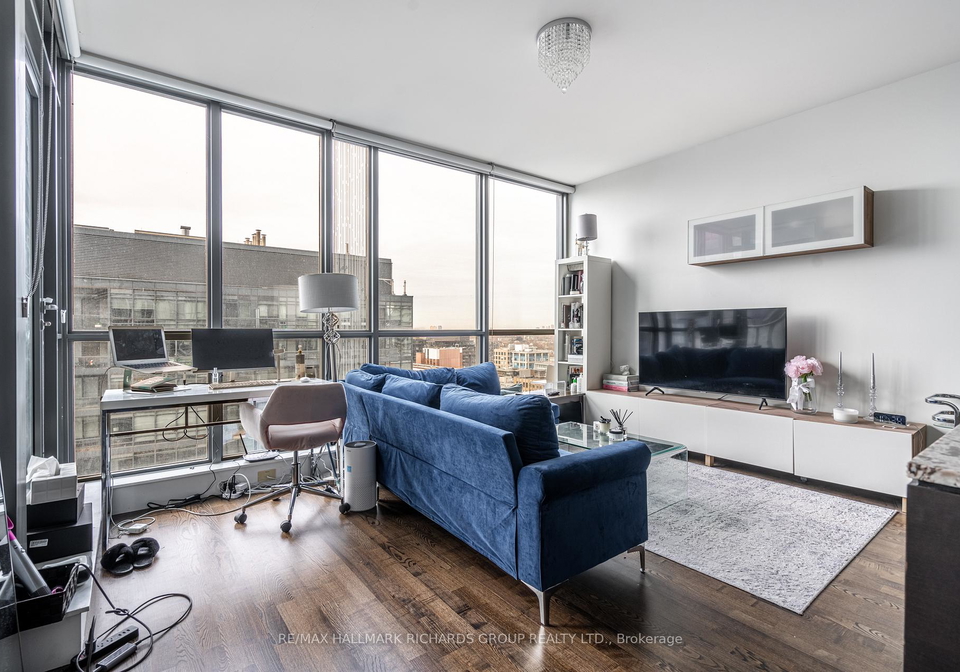 8-charlotte-street-toronto-ontario-c12795738