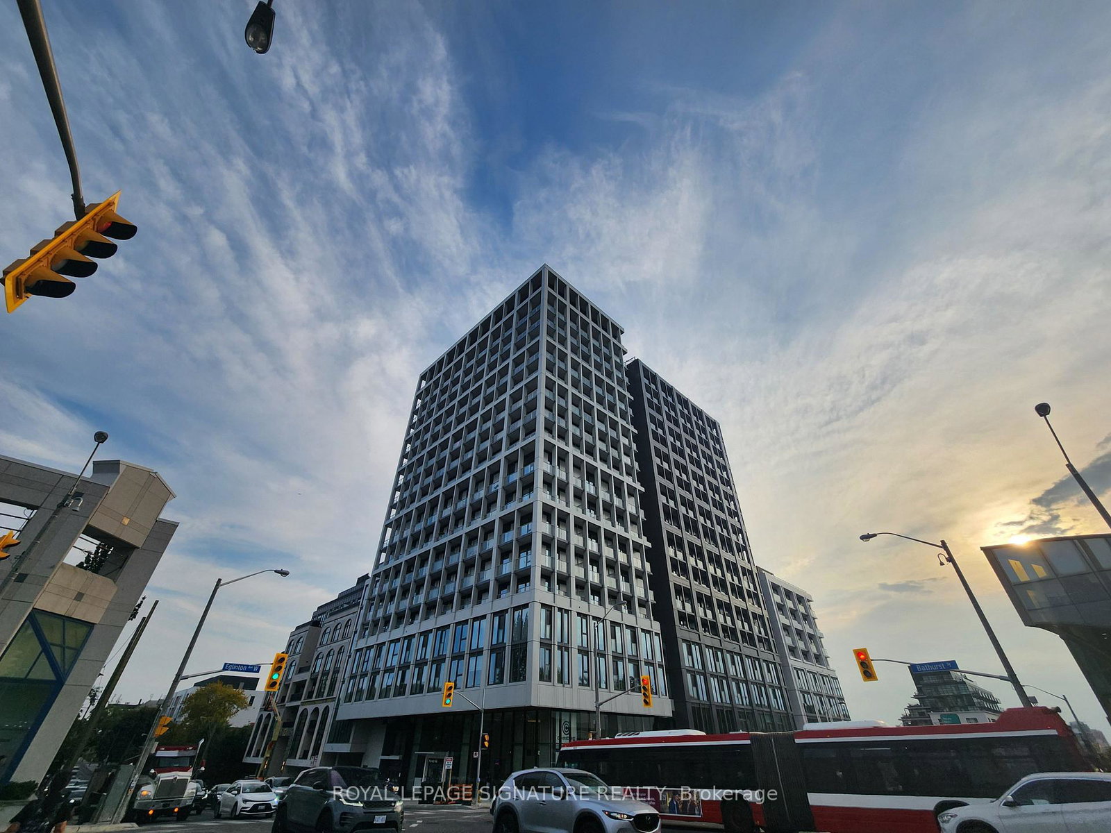 2020-n-bathurst-street-n-toronto-ontario-c12795822