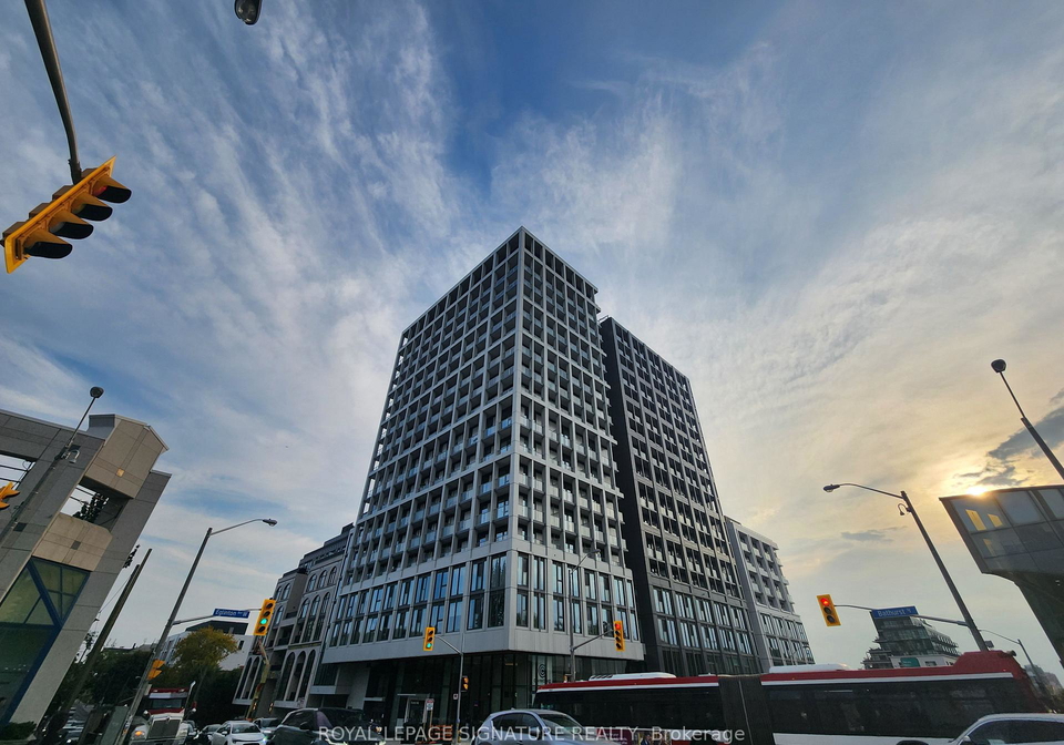 2020-n-bathurst-street-n-toronto-ontario-c12795822