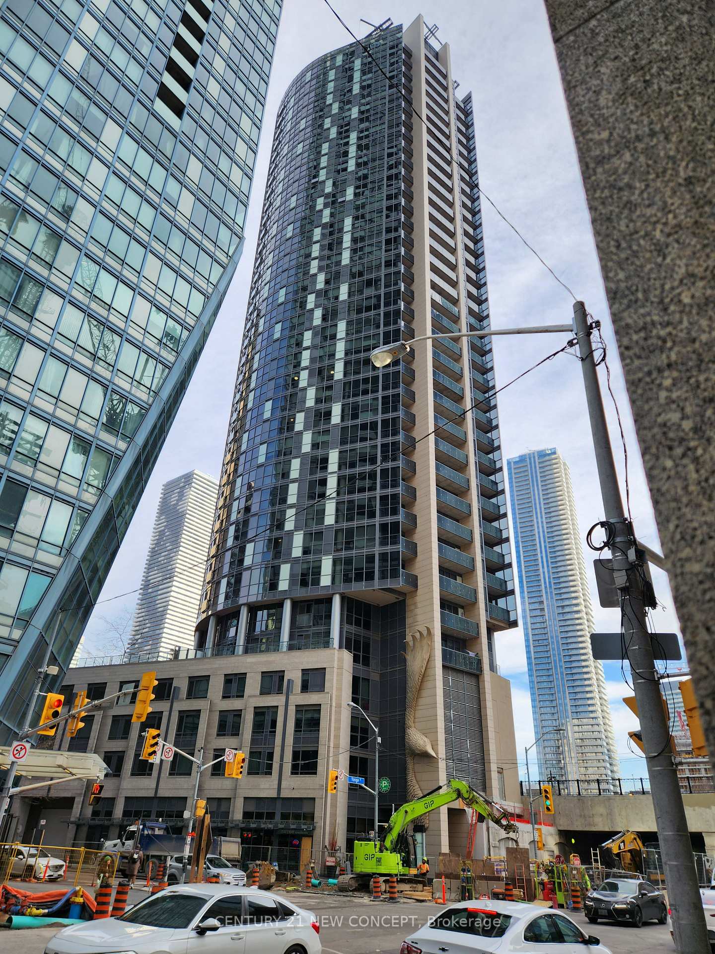 1-the-esplanade-toronto-ontario-c12795920