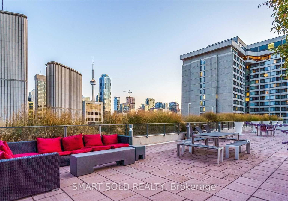 111-elizabeth-street-toronto-ontario-c12796280