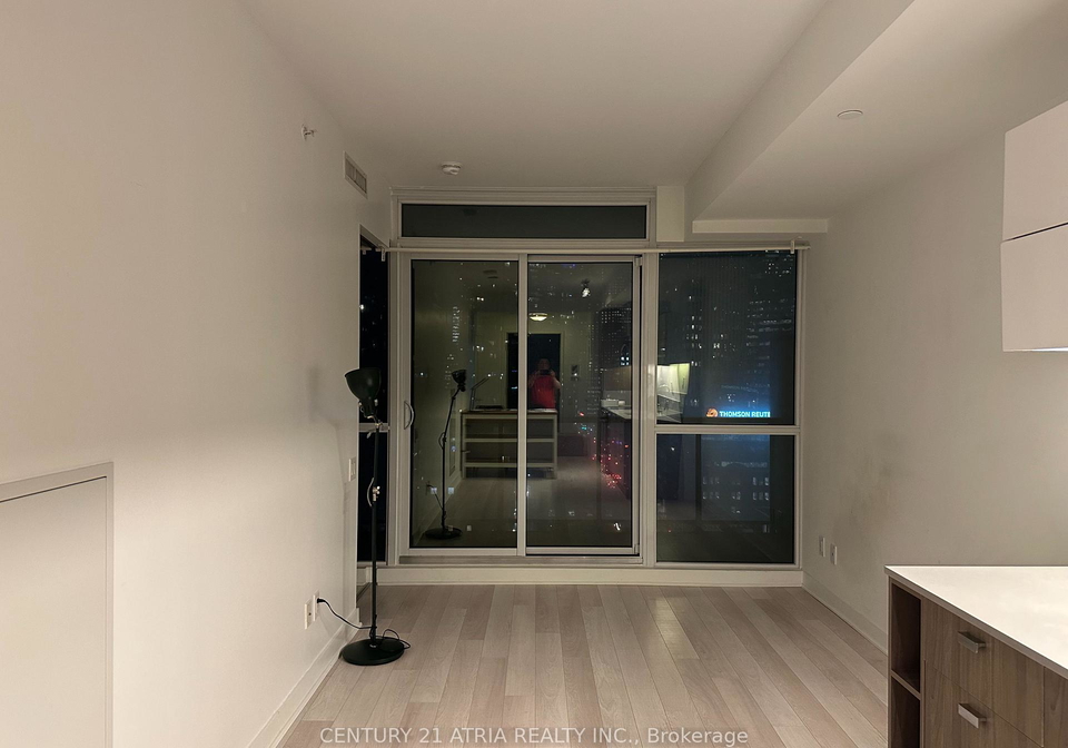 290-adelaide-street-toronto-ontario-c12796440