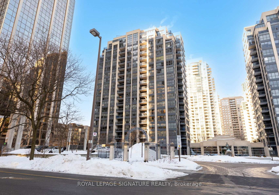 18-hollywood-avenue-north-york-ontario-c12796554
