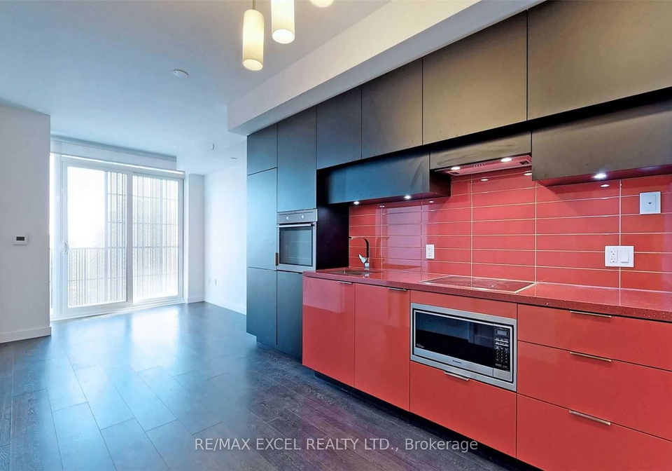 8-eglinton-avenue-e-toronto-ontario-c12796908