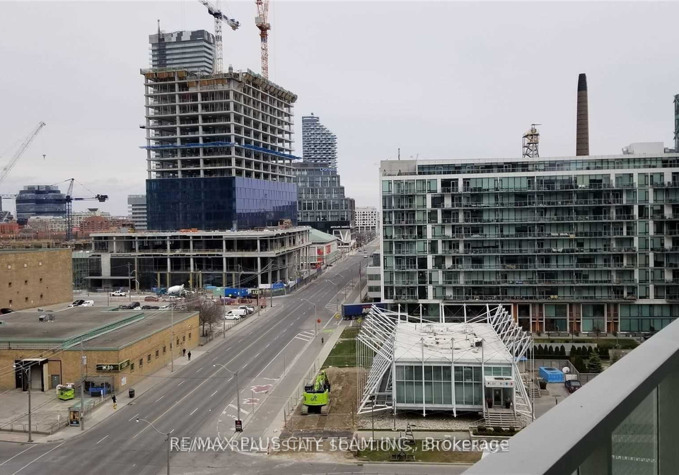 15-queens-quay-e-toronto-ontario-c12796974