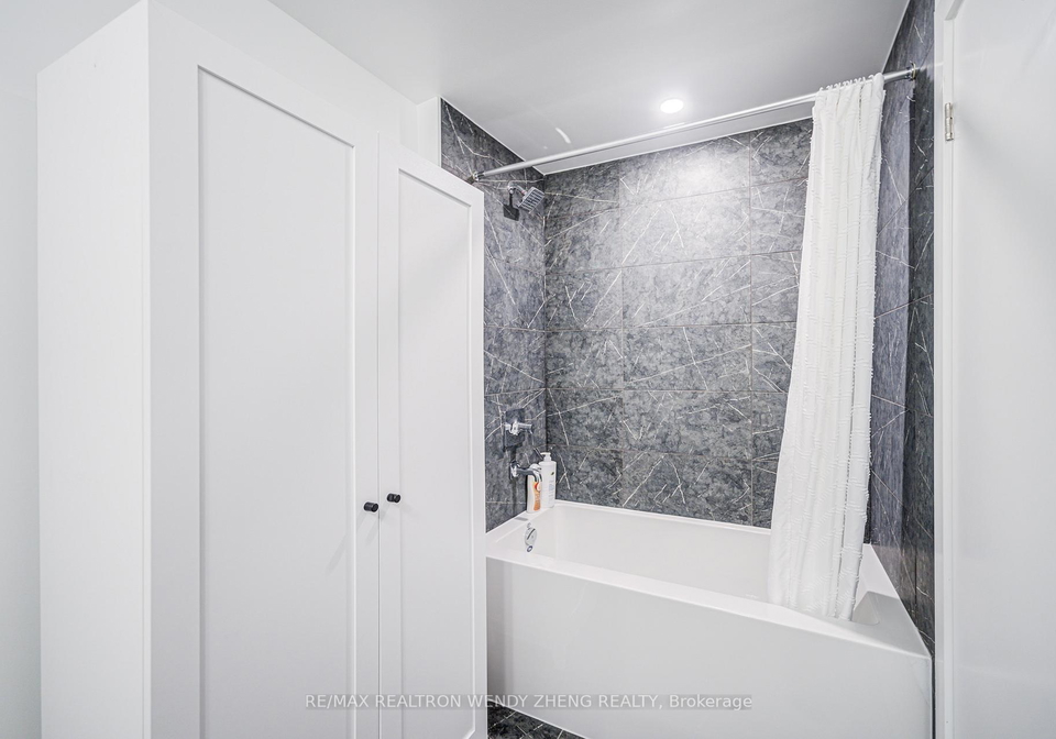 252-church-street-toronto-ontario-c12797024