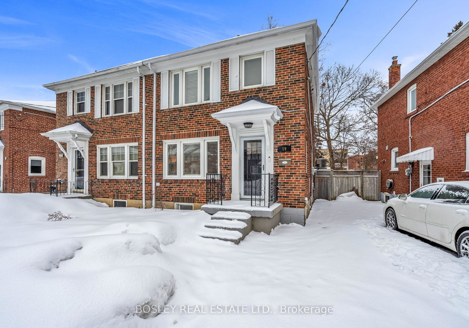 19-thursfield-crescent-east-york-ontario-c12797194