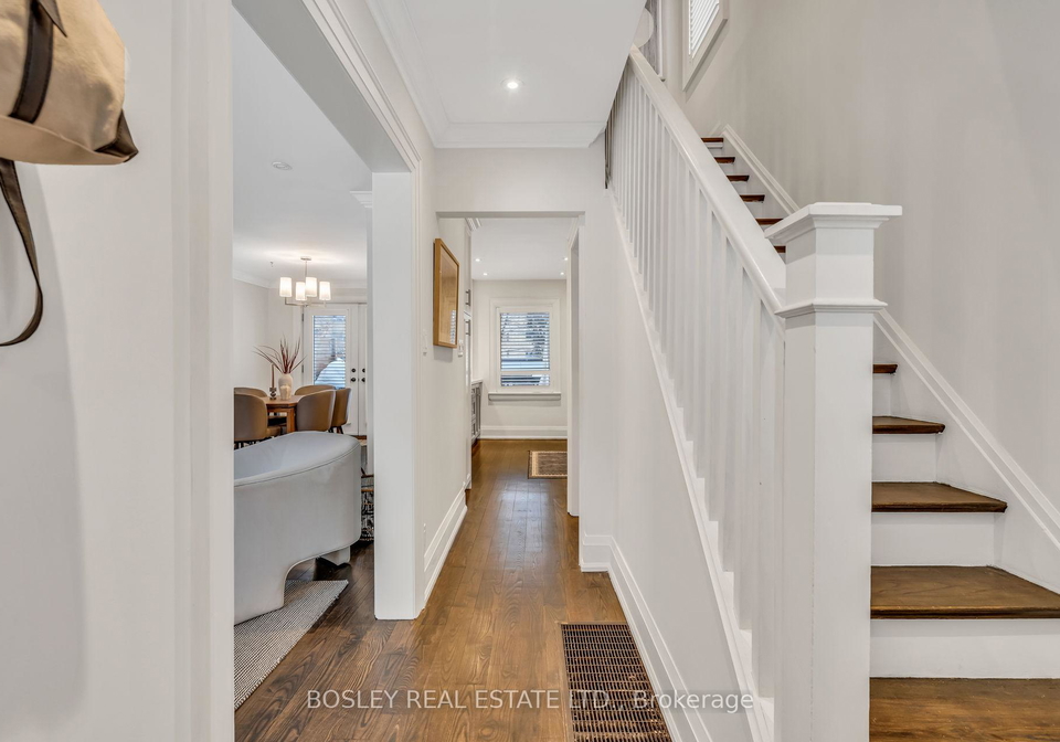 19-thursfield-crescent-east-york-ontario-c12797194