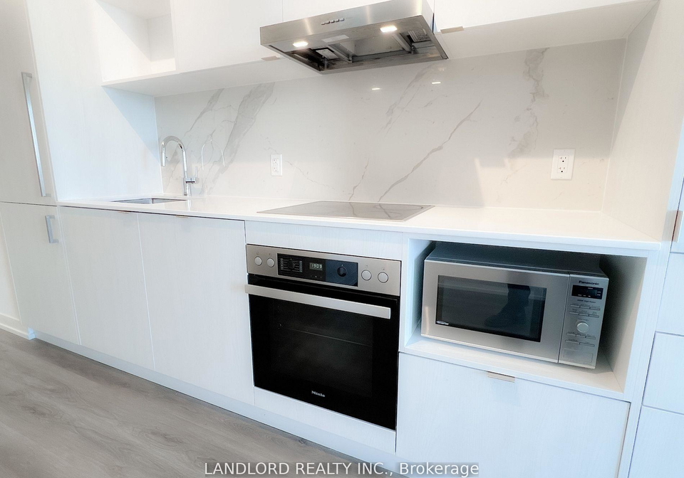 138-downes-street-toronto-ontario-c12798020