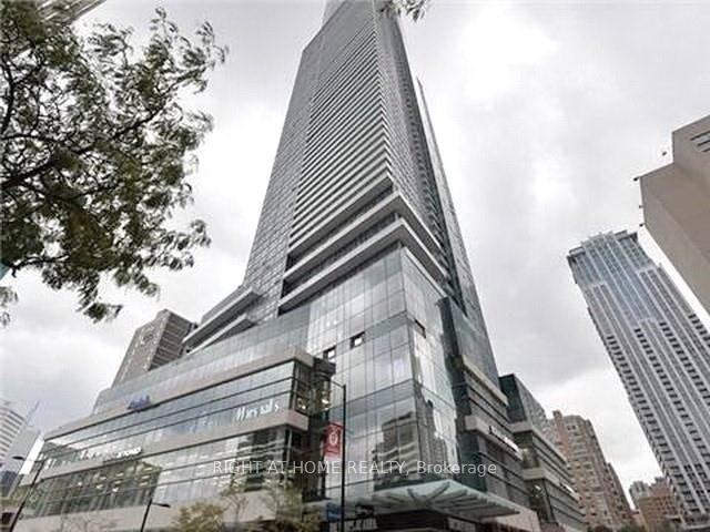 386-yonge-street-toronto-ontario-c12798044