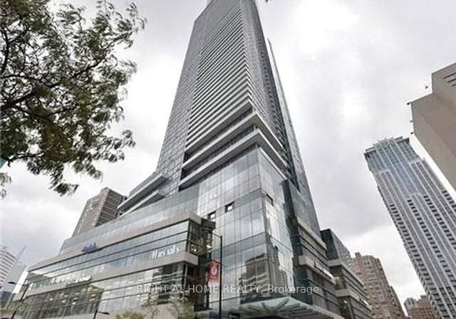 386-yonge-street-toronto-ontario-c12798044