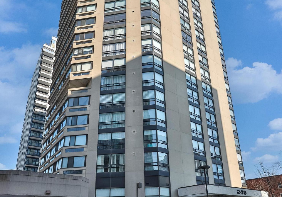 240-heath-street-w-toronto-ontario-c12798472