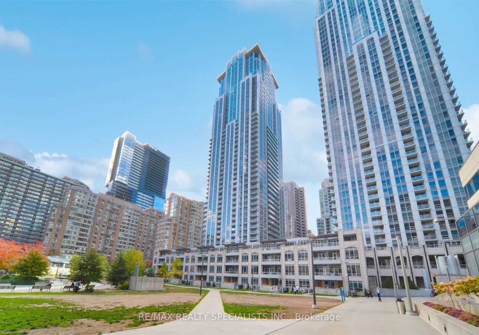 761-bay-street-toronto-ontario-c12798574