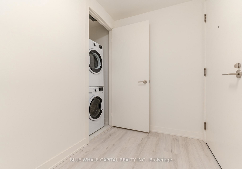 110-broadway-avenue-toronto-ontario-c12798618