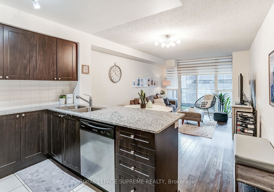 525-wilson-avenue-toronto-ontario-c12798878