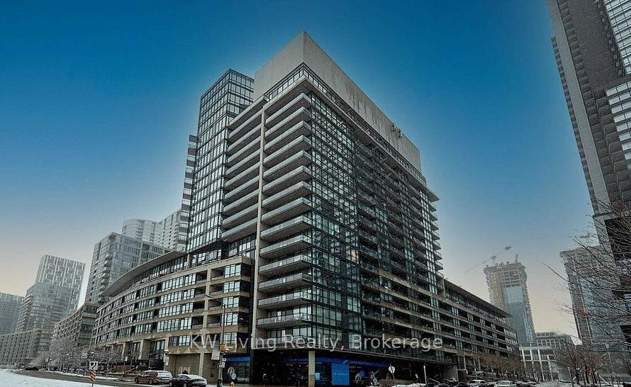 8-telegram-mews-toronto-ontario-c12798984