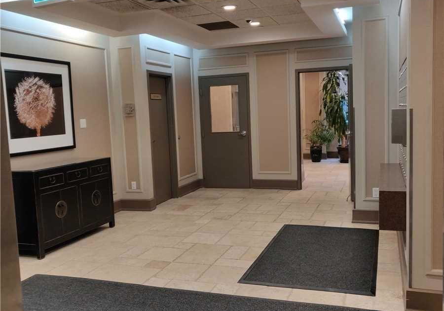 284-bloor-street-w-toronto-ontario-c12799226