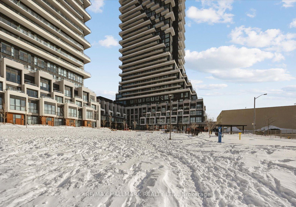 10-inn-on-the-park-drive-north-york-ontario-c12799240