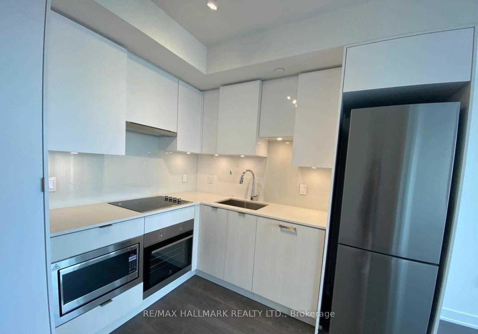99-broadway-avenue-toronto-ontario-c12799302