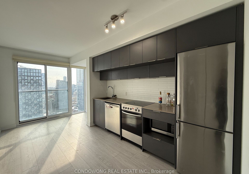 181-dundas-street-e-toronto-ontario-c12799306