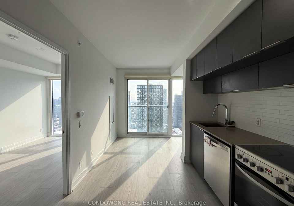 181-dundas-street-e-toronto-ontario-c12799306