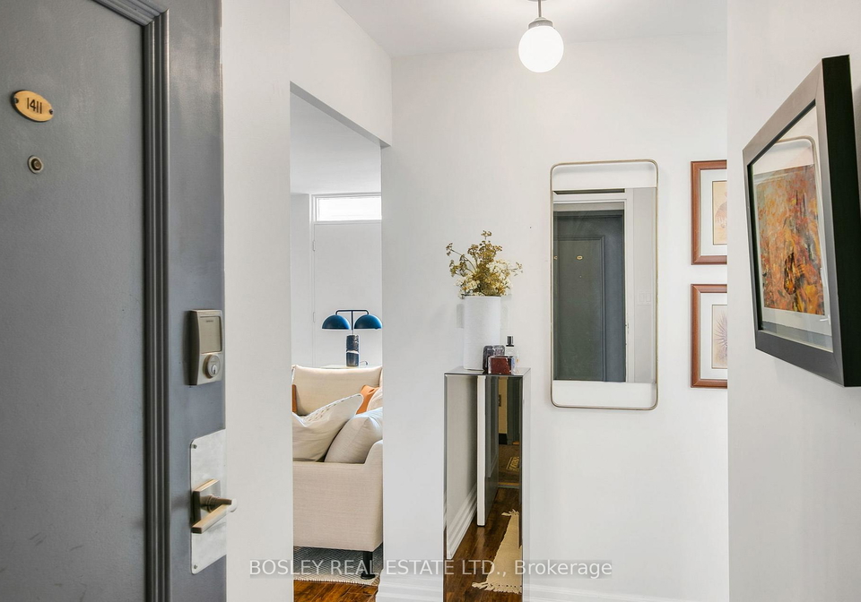 10-edgecliff-golfway-east-york-ontario-c12799342