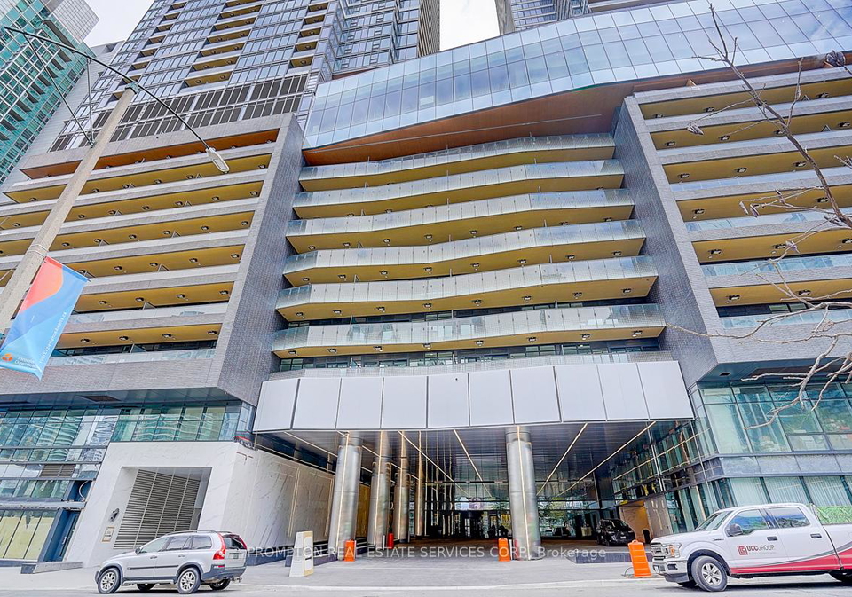 1-concord-cityplace-way-toronto-ontario-c12799390
